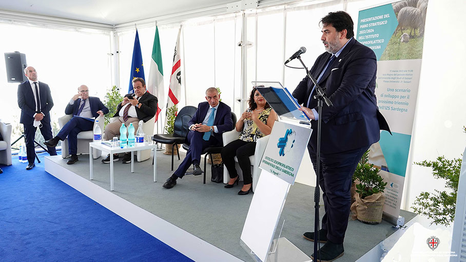 Pres. Solinas - Incontro con Sottosegretario Costa Pres. Solinas - Incontro con Sottosegretario Costa